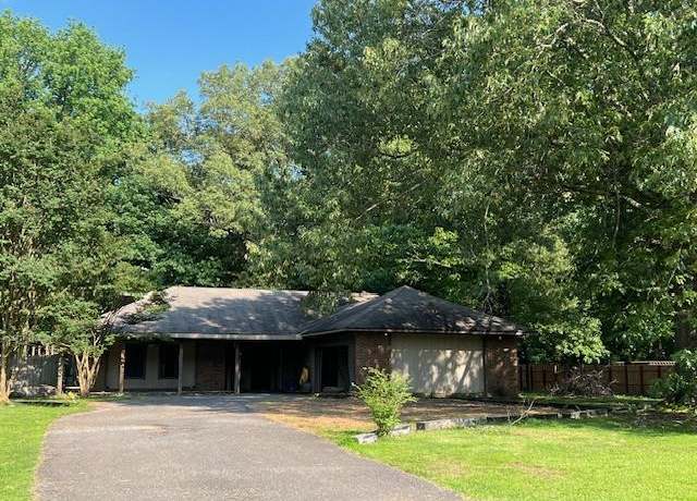 Property at 209 Musgrove Rd, Batesville, MS 38606, 3 beds, 2 baths
