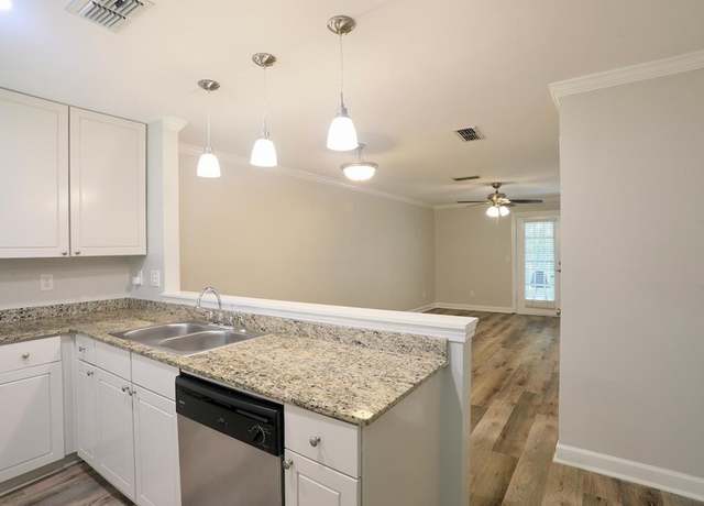 Property at 2112 Old Taylor Road Unit F2, Oxford, MS 38655, 2 beds, 2 baths