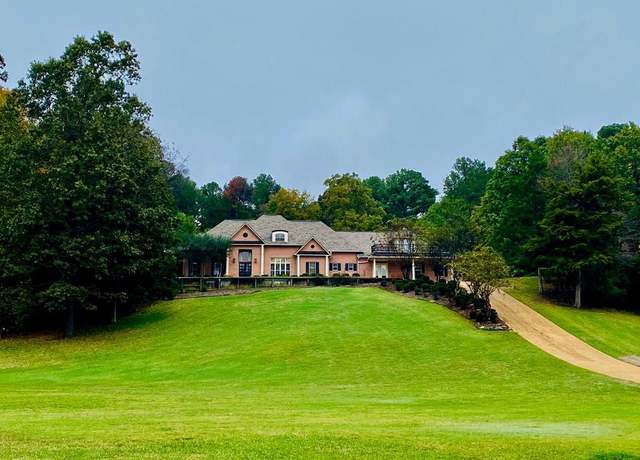 Property at 505 Woodland Hills Dr, Oxford, MS 38655, 5 beds, 3 baths
