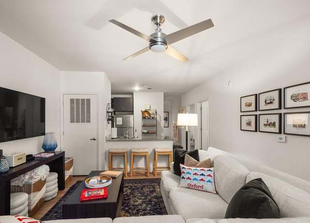 Property at 514 E Jackson Avenue #101, Oxford, MS 38655, 3 beds, 2 baths