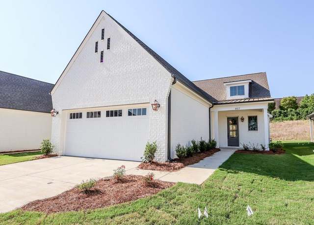 Property at 438 South Grove Dr, Oxford, MS 38655, 4 beds, 3 baths