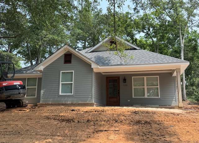 Property at 120 Clay St, Water Valley, MS 38965, 3 beds, 2 baths