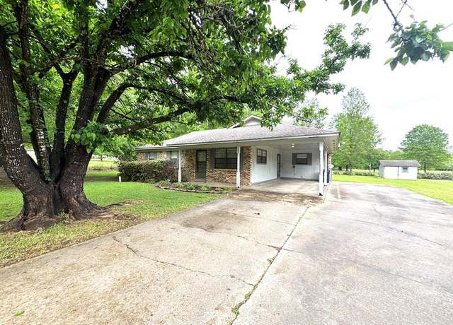 Property at 108 Arthur St, Bruce, MS 38915, 3 beds, 2 baths