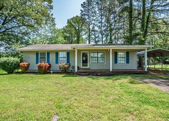Property at 218A Pollard St, Batesville, MS 38606, 3 beds, 1 bath