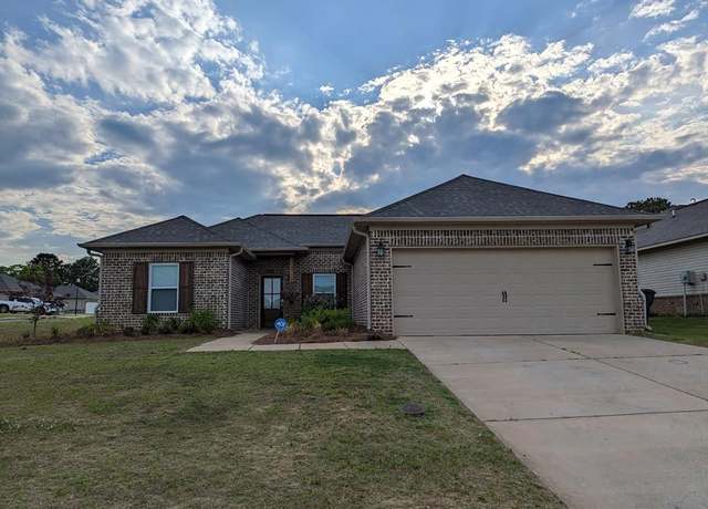 Property at 2001 Sweetbriar, Oxford, MS 38655, 3 beds, 2 baths