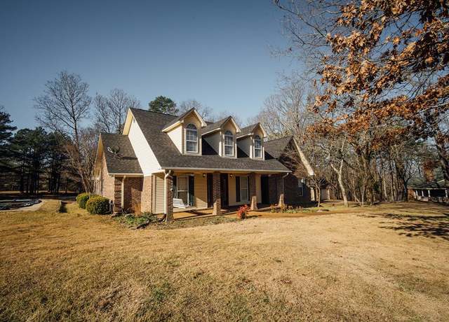 Property at 2190 Hwy 7 South, Holly Springs, MS 38632, 4 beds, 3 baths