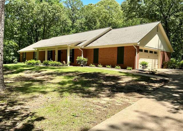 Property at 128 Cedar Hill Dr, Oxford, MS 38655, 4 beds, 2 baths