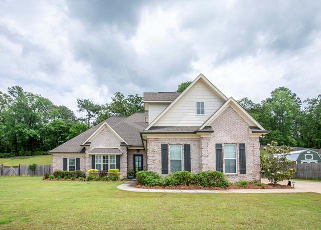 Property at 617 Taylor Overlook Dr, Taylor, MS 38673, 3 beds, 2 baths