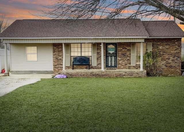 Property at 2925 Dummy Line Rd, Batesville, MS 38606, 3 beds, 2 baths