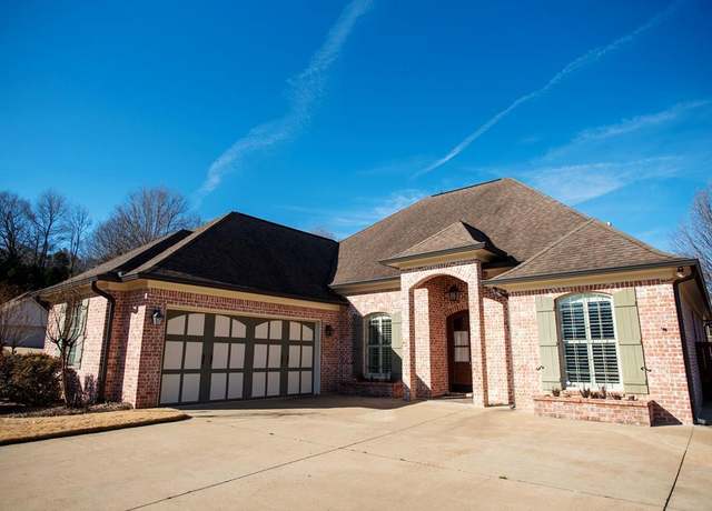 Property at 611 Berkeley Ct, Oxford, MS 38655, 3 beds, 2 baths
