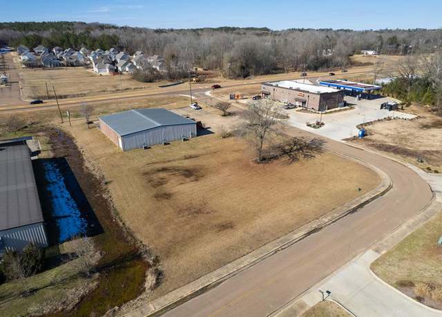 Property at 105 Commerce St, Oxford, MS 38655