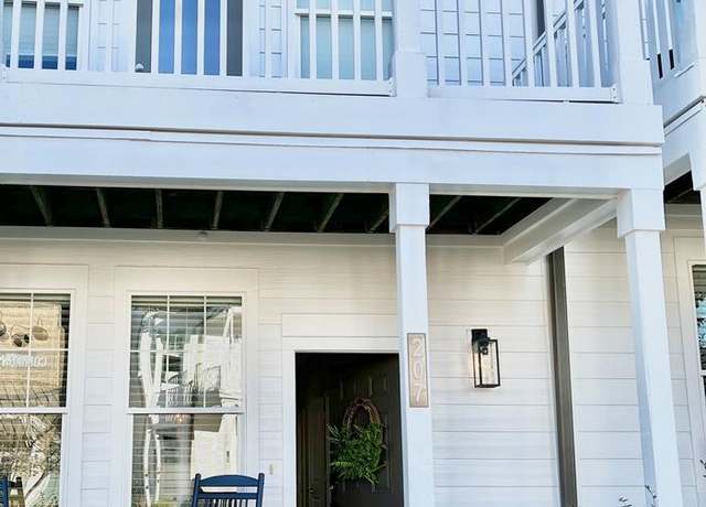 Property at 209 Town Center Dr, Oxford, MS 38655, 3 beds, 3.5 baths