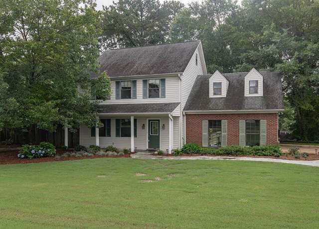 Property at 429 Cherokee Dr, Oxford, MS 38655, 5 beds, 2.5 baths