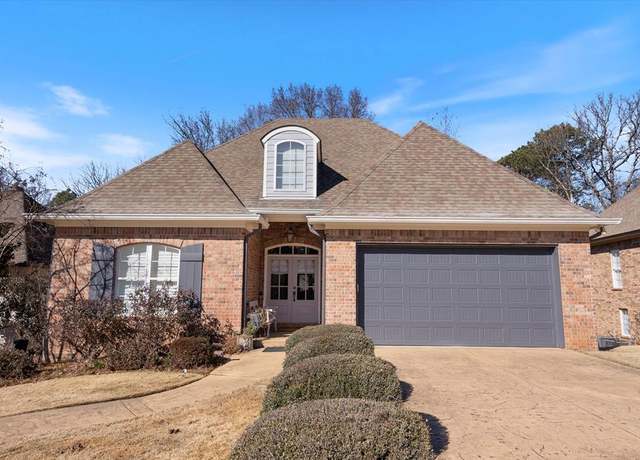 Property at 1021 Augusta Dr, Oxford, MS 38655, 3 beds, 2.5 baths
