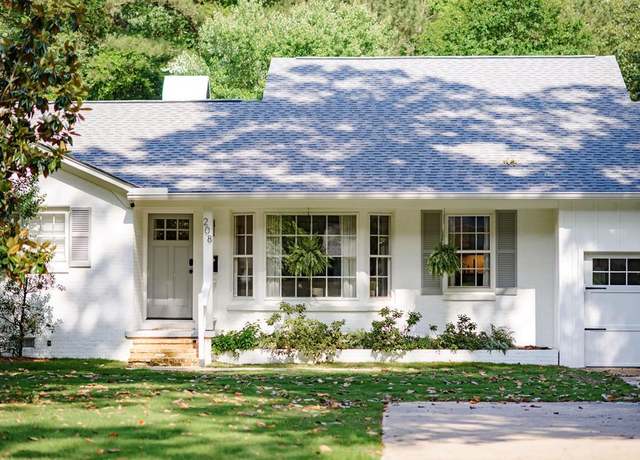 Property at 208 Bramlett Blvd, Oxford, MS 38655, 4 beds, 3.5 baths