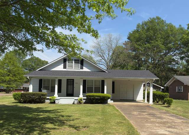 Property at 414 N Mcsweyne Pl, Bruce, MS 38915, 3 beds, 2 baths