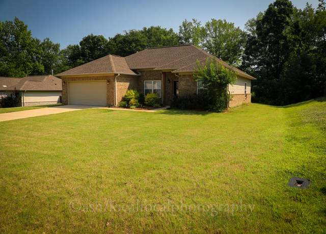 Property at 186 Shelbi Dr, Oxford, MS 38655, 3 beds, 2 baths