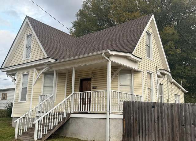 Property at 908 North Main St, Water Valley, MS 38965, 4 beds, 2 baths