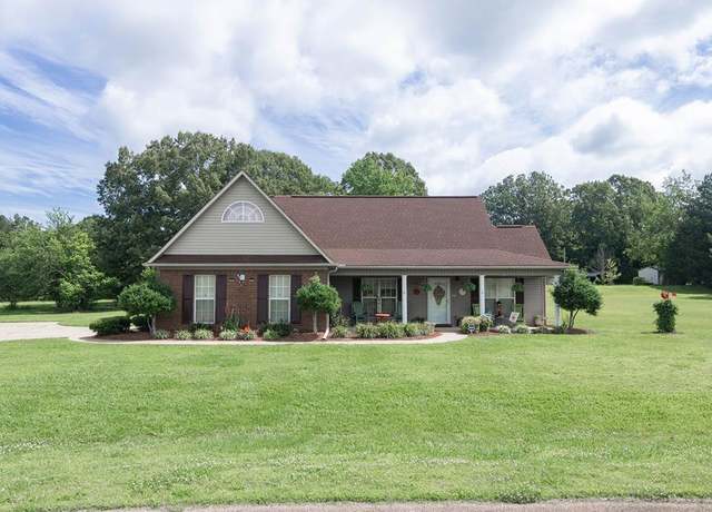Property at 105 Ridge Cv, Abbeville, MS 38601, 3 beds, 2 baths