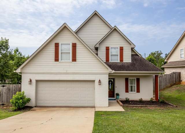 Property at 229 Forest Glen Dr, Oxford, MS 38655, 3 beds, 2.5 baths