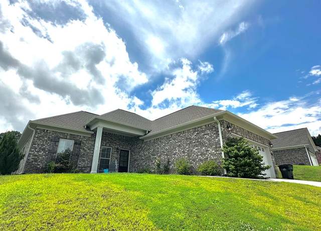 Property at 2063 Pebble Creek Loop, Oxford, MS 38655, 3 beds, 2 baths