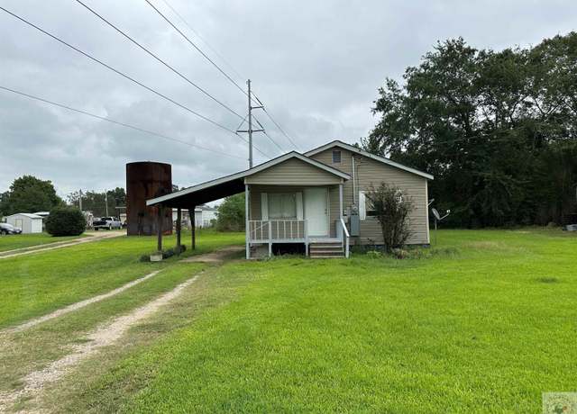 Property at 220 Landsdell Dr, Hooks, TX 75561, 2 beds, 1 bath