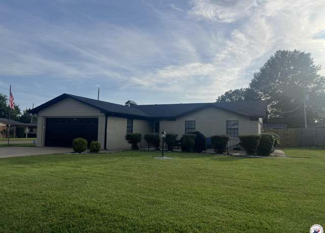 Property at 4801 Sanderson Ln, Texarkana, AR 71854, 3 beds, 2 baths