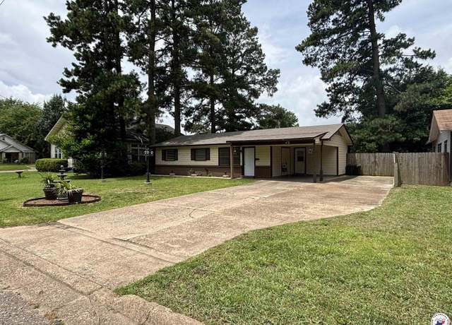 Property at 3703 Hickory St, Texarkana, AR 71854, 3 beds, 1 bath
