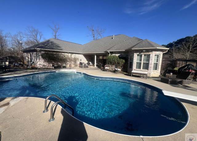 Property at 6701 Sugarhill Farm Rd, Texarkana, AR 71854, 3 beds, 2.5 baths