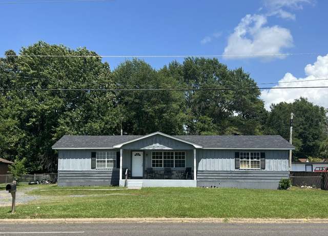 Property at 4320 Jefferson Ave, Texarkana, AR 71854, 3 beds, 2 baths