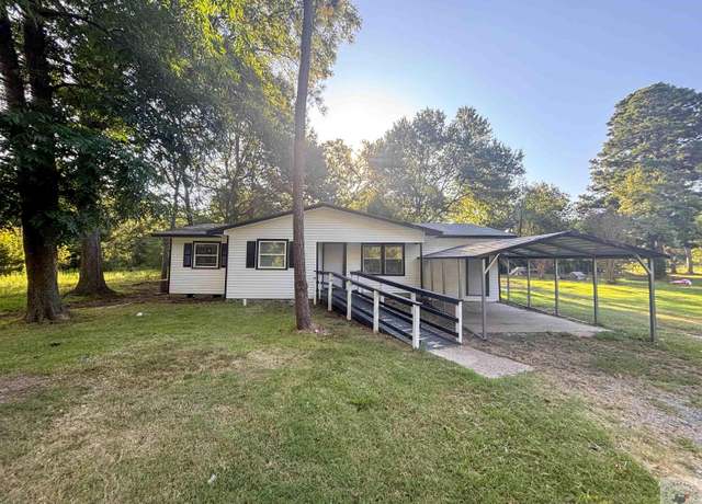 Property at 1215 S Merrill St, New Boston, TX 75570, 4 beds, 2 baths