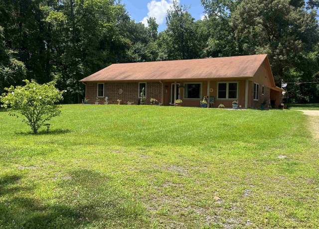 Property at 267 Terry St, Texarkana, TX 75501, 3 beds, 2 baths