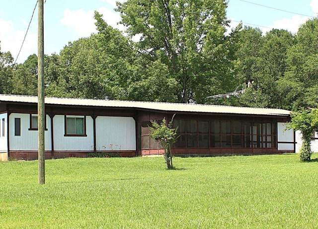 Property at 334 Pine Valley Rd, Texarkana, TX 75501, 2 beds, 2 baths