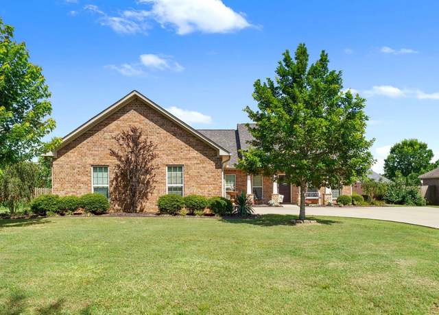 Property at 908 Arnold Ln, Texarkana, TX 75503, 3 beds, 2 baths