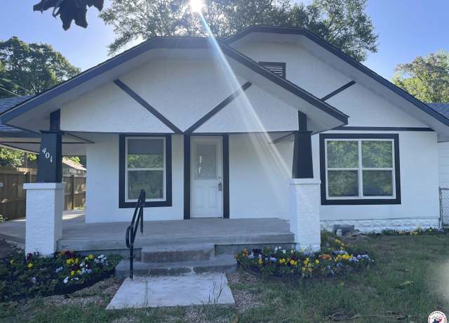 Property at 401 S State Line Ave, Texarkana, AR 71854, 3 beds, 2 baths