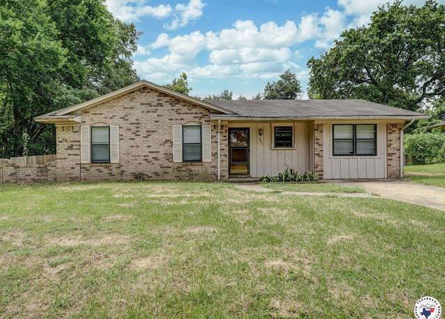 Property at 903 Mimosa St, Wake Village, TX 75501, 4 beds, 2 baths