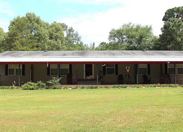 Property at 632 White Oak White Oak Rd, Maud, TX 75567, 5 beds, 2 baths