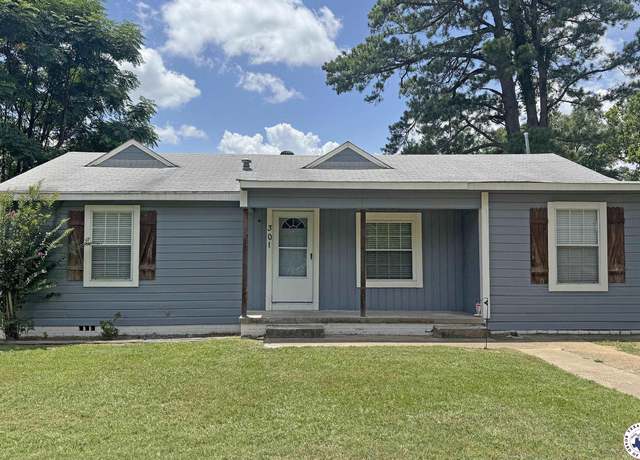 Property at 301 Fielden St, Texarkana, TX 75501, 3 beds, 1 bath