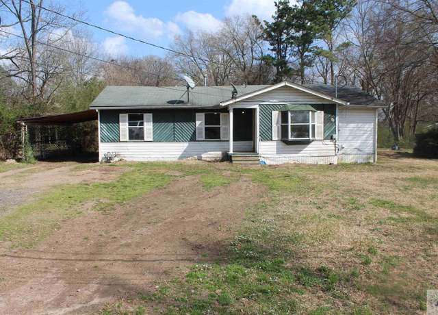 Property at 820 Moncrief, Prescott, AR 71857, 3 beds, 1 bath