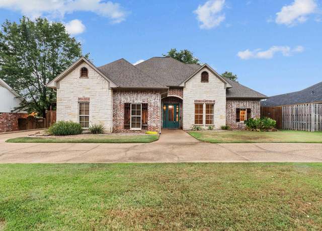 Property at 3306 Williamsburg Ln, Texarkana, TX 75503, 4 beds, 3.5 baths
