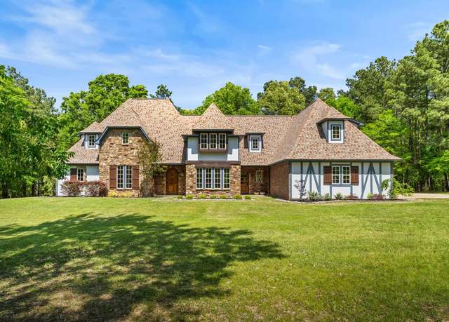 Property at 770 Cr 2310, Texarkana, TX 75503, 4 beds, 3.5 baths
