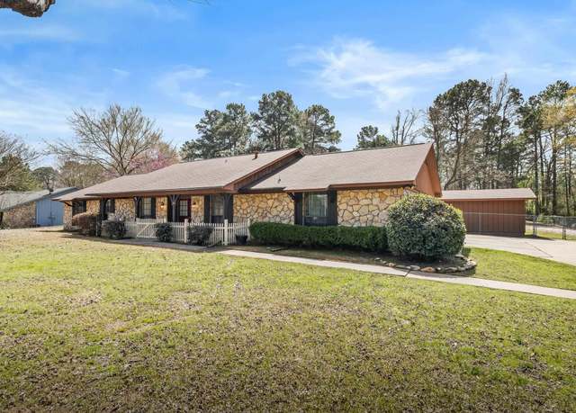Property at 14 Dunham Dr, Texarkana, TX 75503, 3 beds, 2 baths