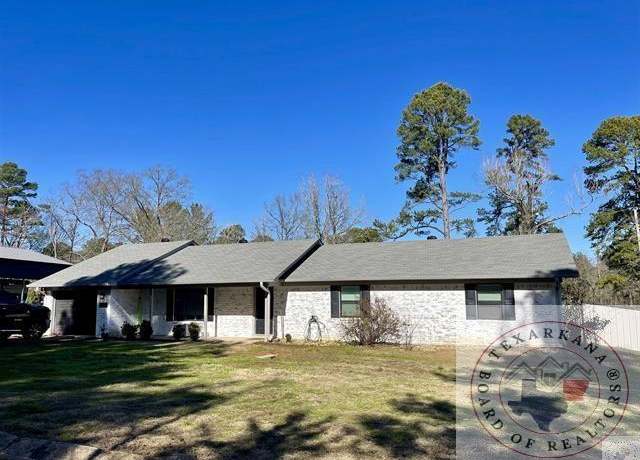 Property at 706 Shelva, Queen City, TX 75551, 3 beds, 2 baths