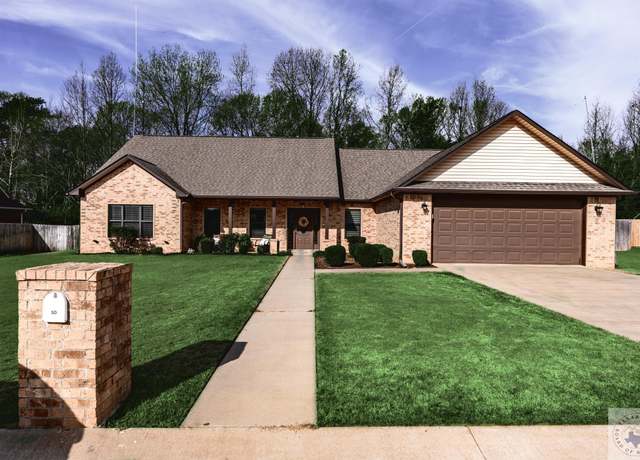 Property at 50 Chester Field Cir, Texarkana, TX 75503, 3 beds, 2.5 baths