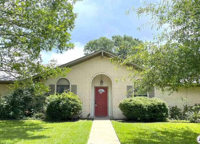 Property at 6104 Polly Dr, Texarkana, TX 75503, 3 beds, 2 baths