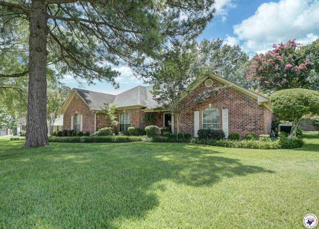 Property at 305 Whippoorwill Ln, Wake Village, TX 75501, 3 beds, 2 baths