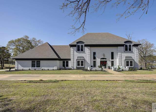 Property at 8908 River Rdg, Texarkana, TX 75503, 4 beds, 3.5 baths