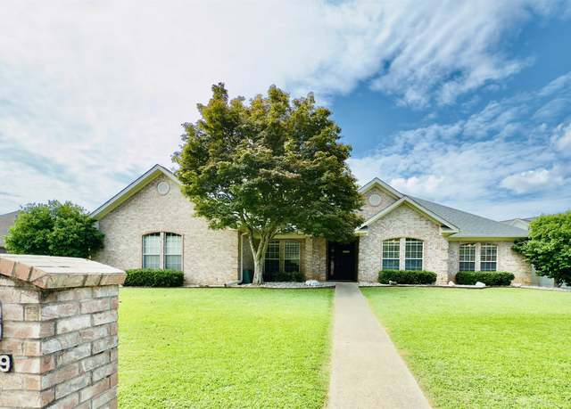 Property at 6609 Palisades Dr, Texarkana, TX 75503, 4 beds, 2.5 baths