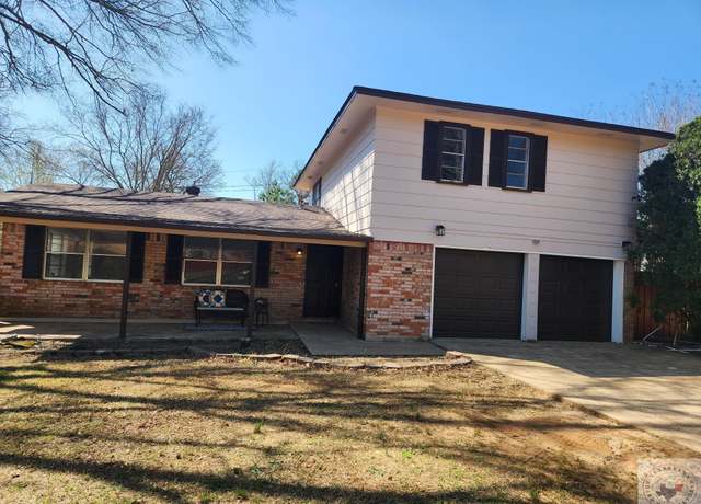 Property at 313 Eleanor St, Atlanta, TX 75551, 3 beds, 2 baths