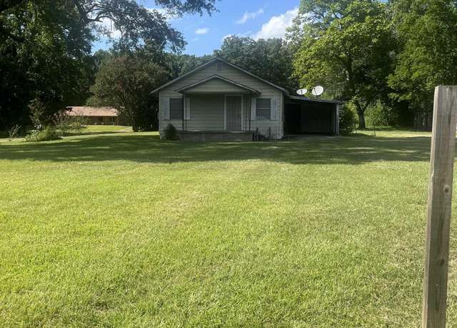 Property at 295 Terry St, Texarkana, TX 75501, 2 beds, 1 bath